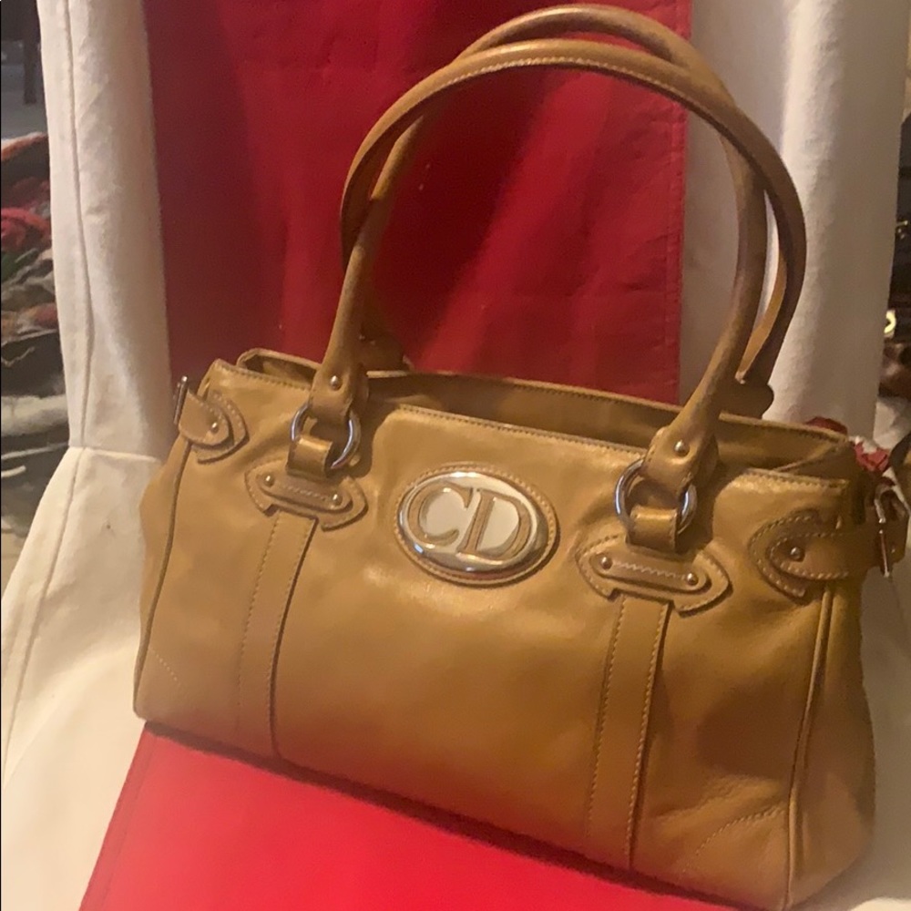 Elegant Christian Dior vintage all leather purse